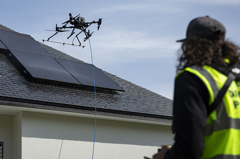 Nettoyage de toiture et façade par drone